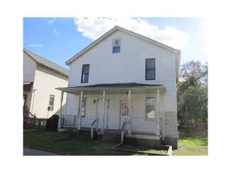 6 4th Ave, Point Marion, PA 15474
