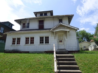 453 E Walnut St, Frankfort, IN 46041