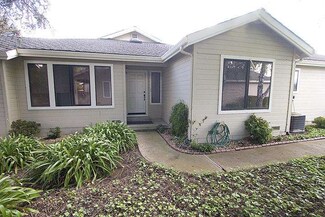 748 Helen Dr, Hollister, CA 95023