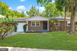 13017 Kidwell Dr, Woodbridge, VA 22193