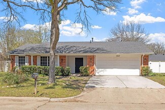 1027 Aspen Ln, Mansfield, TX 76063