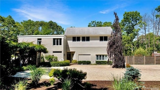 162 Middle Line Hwy, Southampton, NY 11968