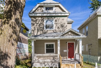 2424 Cudaback Ave, Niagara Falls, NY 14303