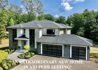 93 Palisades Cir, Stoughton, MA 02072