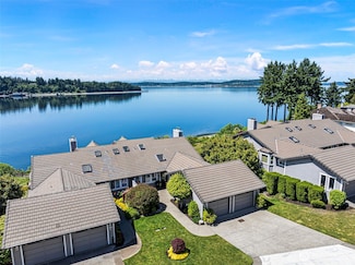 52 Chapman Loop Unit D, Steilacoom, WA 98388