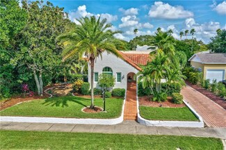 318 Rowena Ln, Dunedin, FL 34698