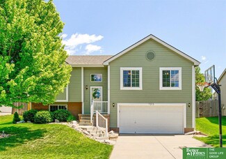 7313 S 183rd St, Omaha, NE 68136
