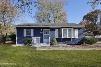 893 Harrison Rd, Toms River, NJ 08753
