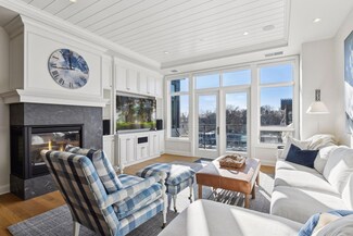 875 Lake St N Unit 404, Wayzata, MN 55391