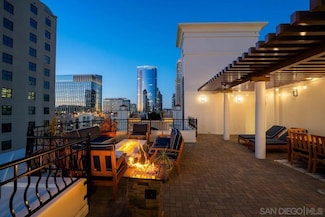 700 W Harbor Dr Unit 705, San Diego, CA 92101