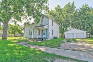 920 3rd Ave N, Estherville, IA 51334