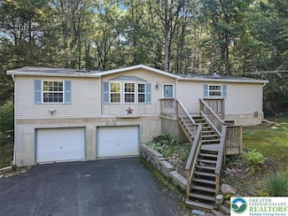 137 Chicola Lake Trail S, Saylorsburg, PA 18353
