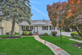 18 Fundus Rd, West Orange, NJ 07052