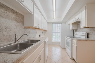 7763 Leonora St, Houston, TX 77061
