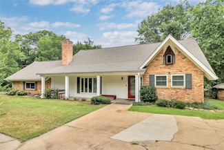 2210 Ivanhoe Cir, Grand Prairie, TX 75050
