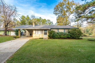25 Cherry Laurel Dr, Richton, MS 39476