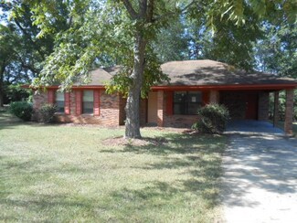 106 Ab Thompson St, Summit, MS 39666