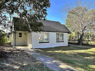 123 College Park Cir, North Little Rock, AR 72114
