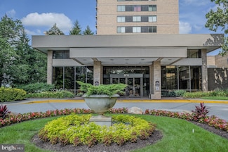 3713 George Mason Unit 201W, Falls Church, VA 22041
