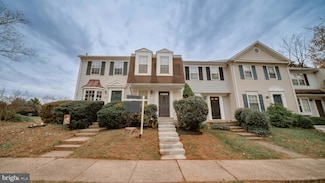 3 Palmer Ct, Sterling, VA 20165