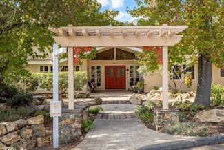 1285 Hidden Oaks Trail, Vista, CA 92084