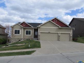 4621 N 175th St, Omaha, NE 68116