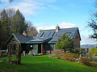 17 Lane Dr, Newfane, VT 05345