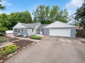 6043 17th St N, Saint Paul, MN 55128