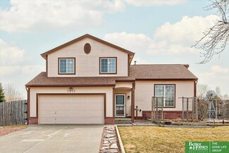 1211 Buckboard Blvd, Papillion, NE 68046