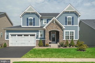 2032 Chamberlain Dr, Frederick, MD 21702