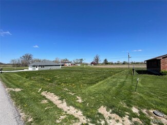 15 Meadow Dr, Monroe City, MO 63456