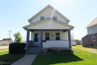 1032 Pearl St, Grinnell, IA 50112