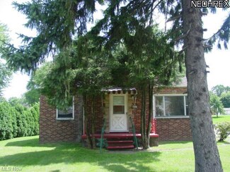 2326 Georgetown Rd NE, Canton, OH 44704