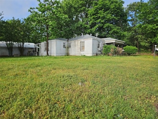 715 W Kaufman St, Paris, TX 75460