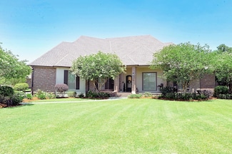187 Regal Row, Houma, LA 70360