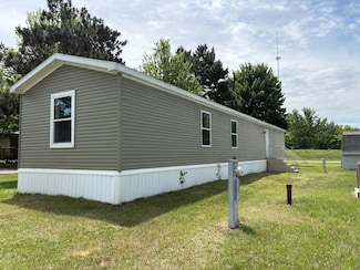 522 Begonia Ln, Altoona, WI 54720