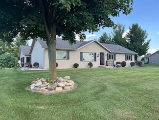 249 Donovan Cir, Rosendale, WI 54974