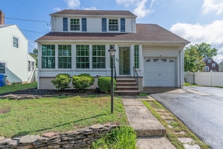 324 Greene Ave, Middlesex, NJ 08846