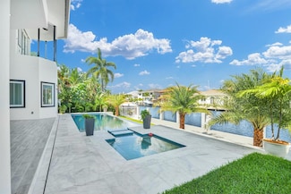 2641 NE 48th St, Lighthouse Point, FL 33064