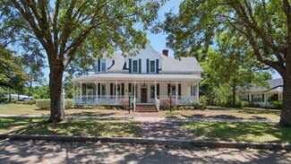 650 Circle Dr, Defuniak Springs, FL 32435