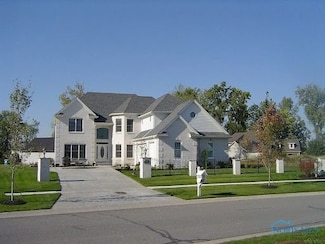 3120 Stone Wall Rd, Maumee, OH 43537