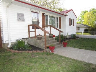 520 Sarcoxie St, Reeds, MO 64859