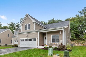 8 Lilac Cir Unit B, Groton, MA 01450