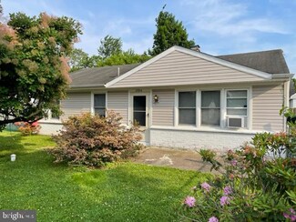 1204 Karen Ave, Croydon, PA 19021