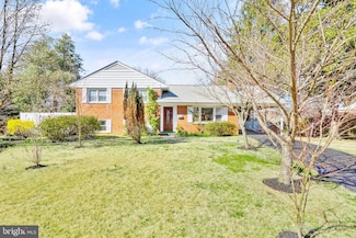 7030 Santa Maria Ct, McLean, VA 22101