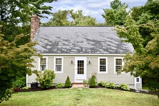 6 Michelle Ln, Mattapoisett, MA 02739