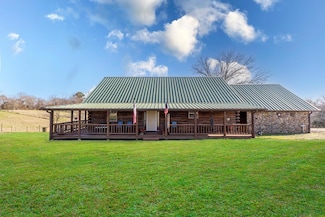 2000 County Road 852, Cushing, TX 75760