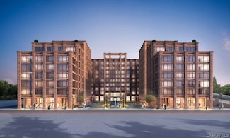 199 2nd St Unit E914, Mineola, NY 11501