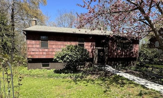653 Andrew Mountain Rd, Naugatuck, CT 06770