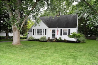 7517 River Rd, Baldwinsville, NY 13027